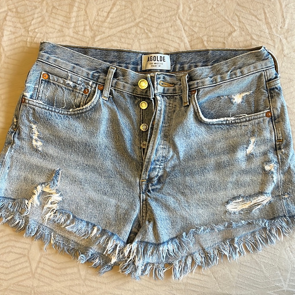 Agolde Parker distressed denim shorts!